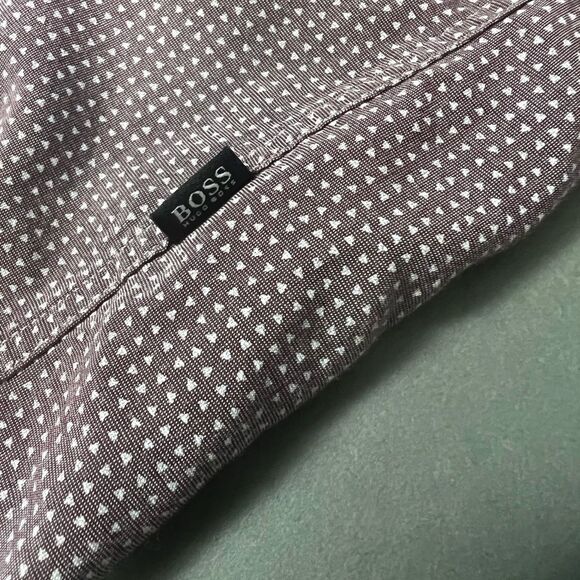 ❌SOLD❌ Hugo Boss Button-Up Dress Shirt - Picture 3 of 8